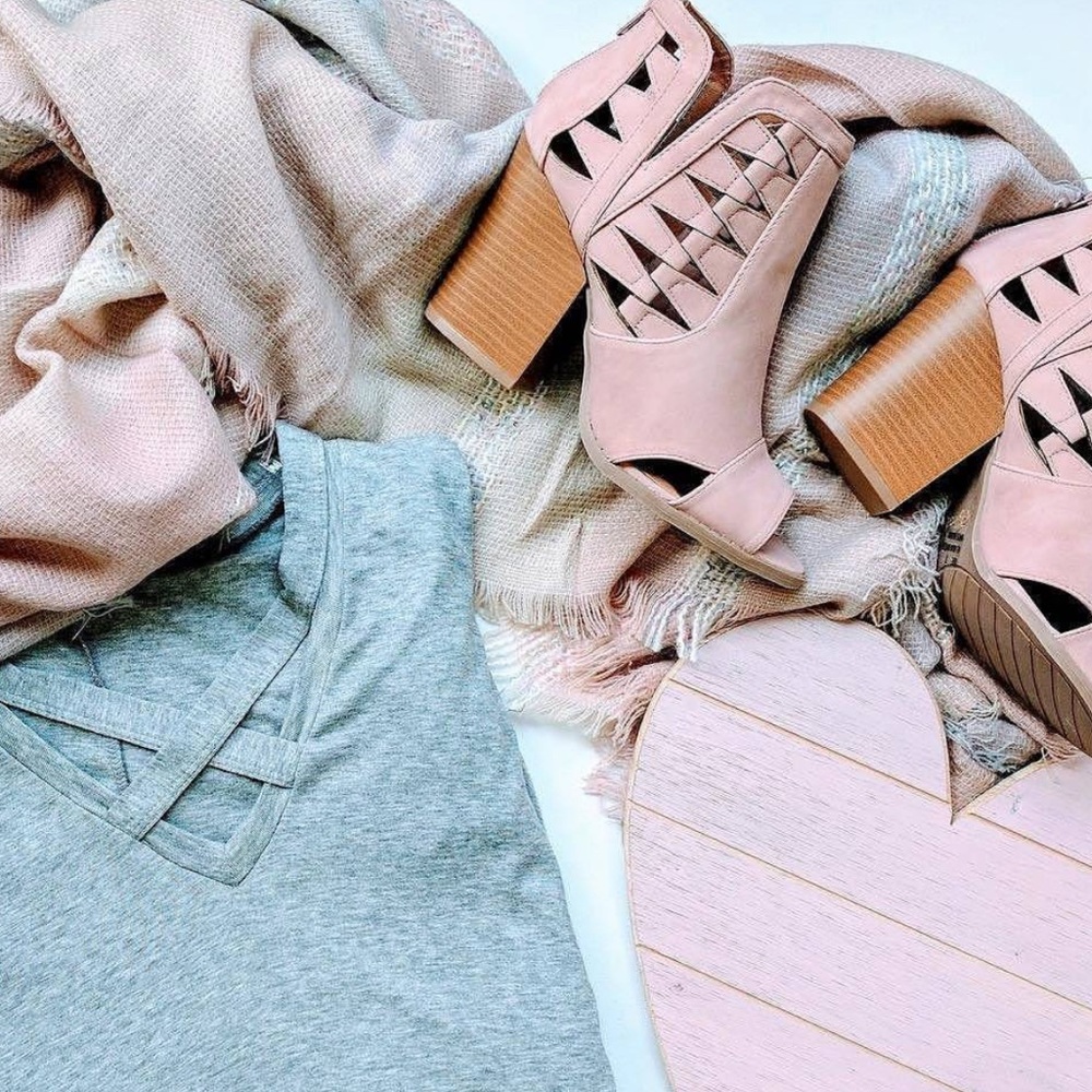 Qupid Blush Booties